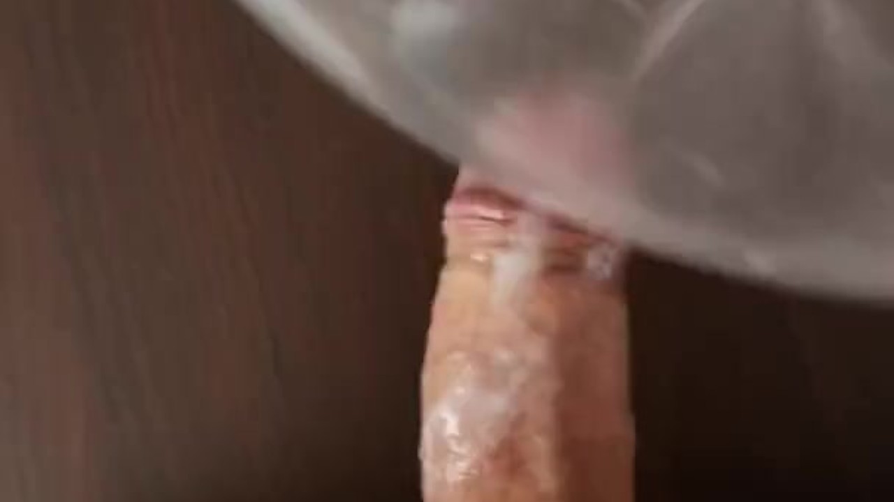 Guy Masturbates with Homemade Flashlight