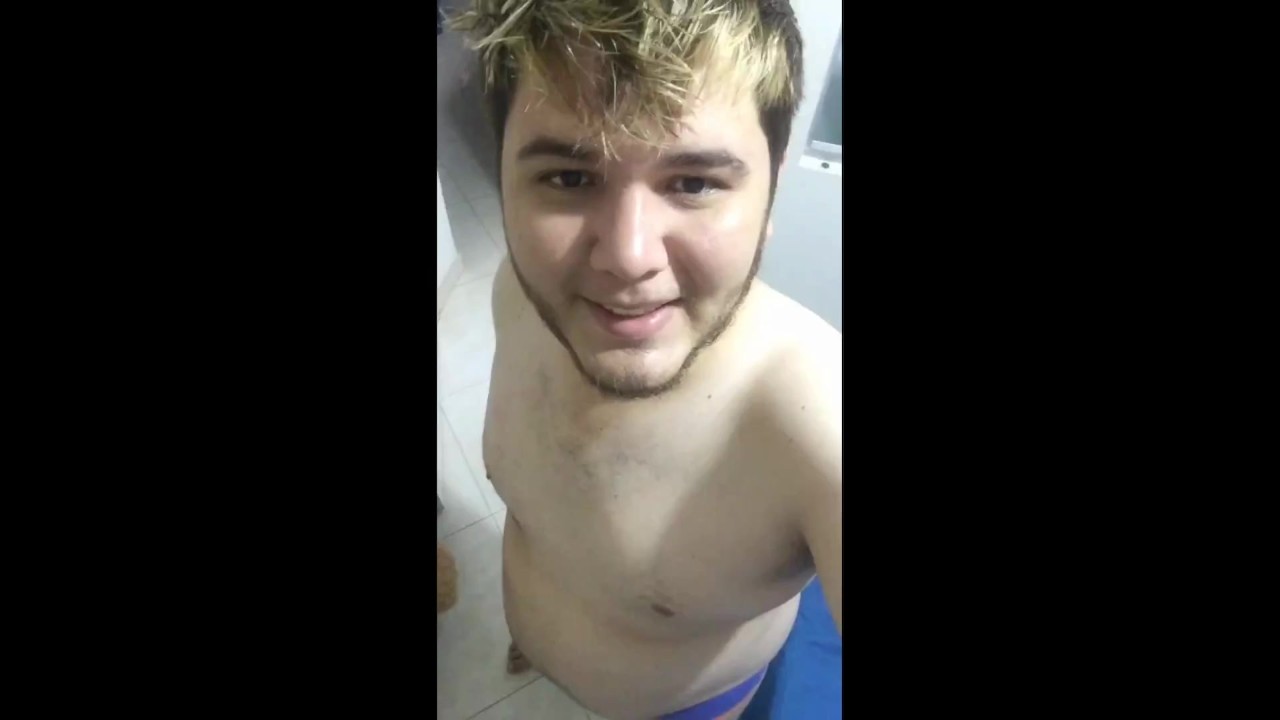Young Guy Shows Off His Body