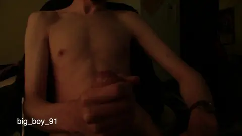 Solo Guy Jerks Off in Quick Session