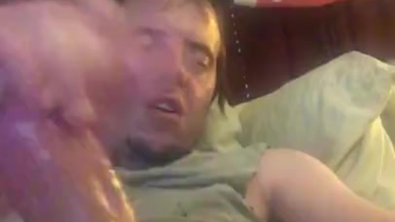 Solo Guy Masturbates to Climax