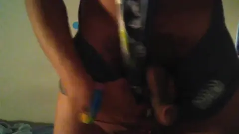 Stoner Masturbates in Solo Show