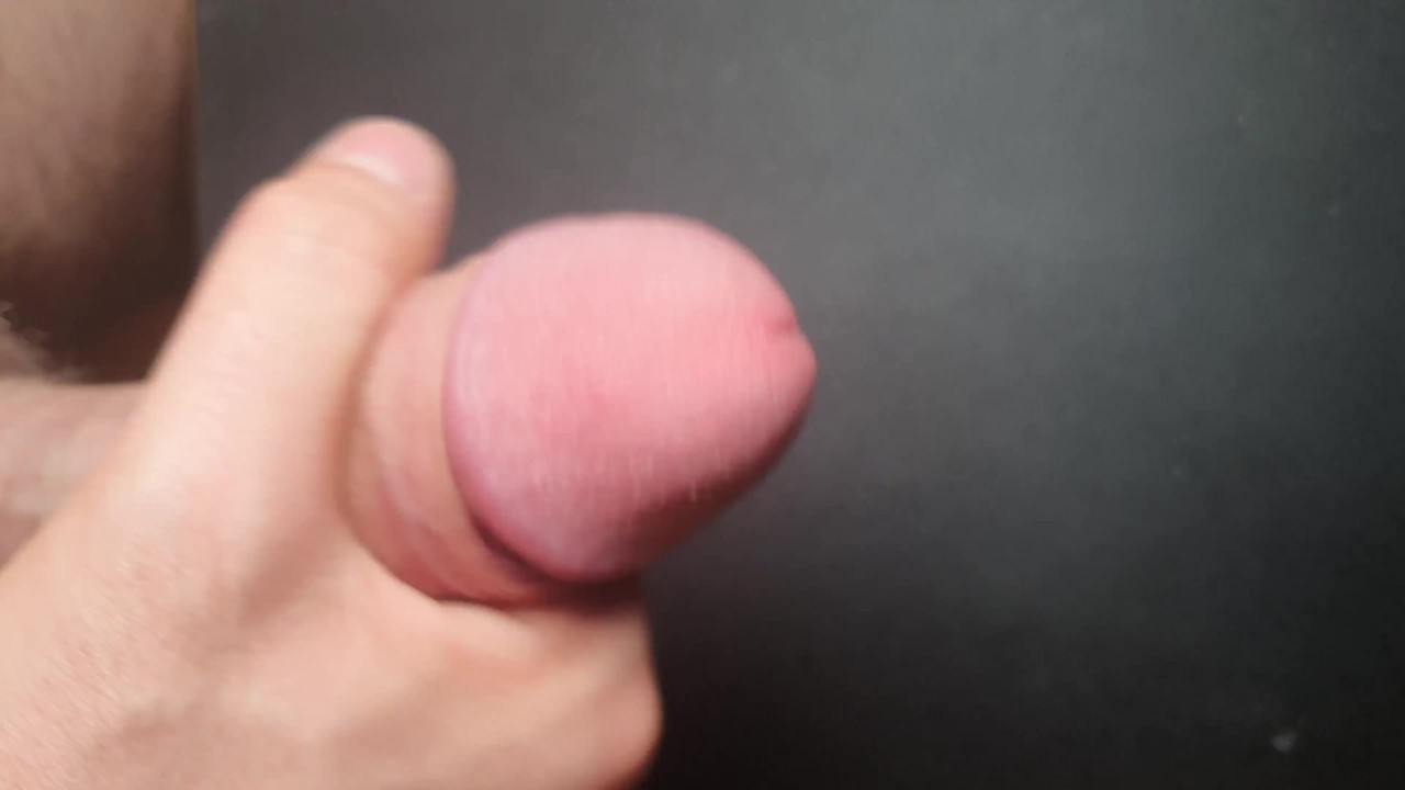Teenager Masturbates to Orgasm Alone