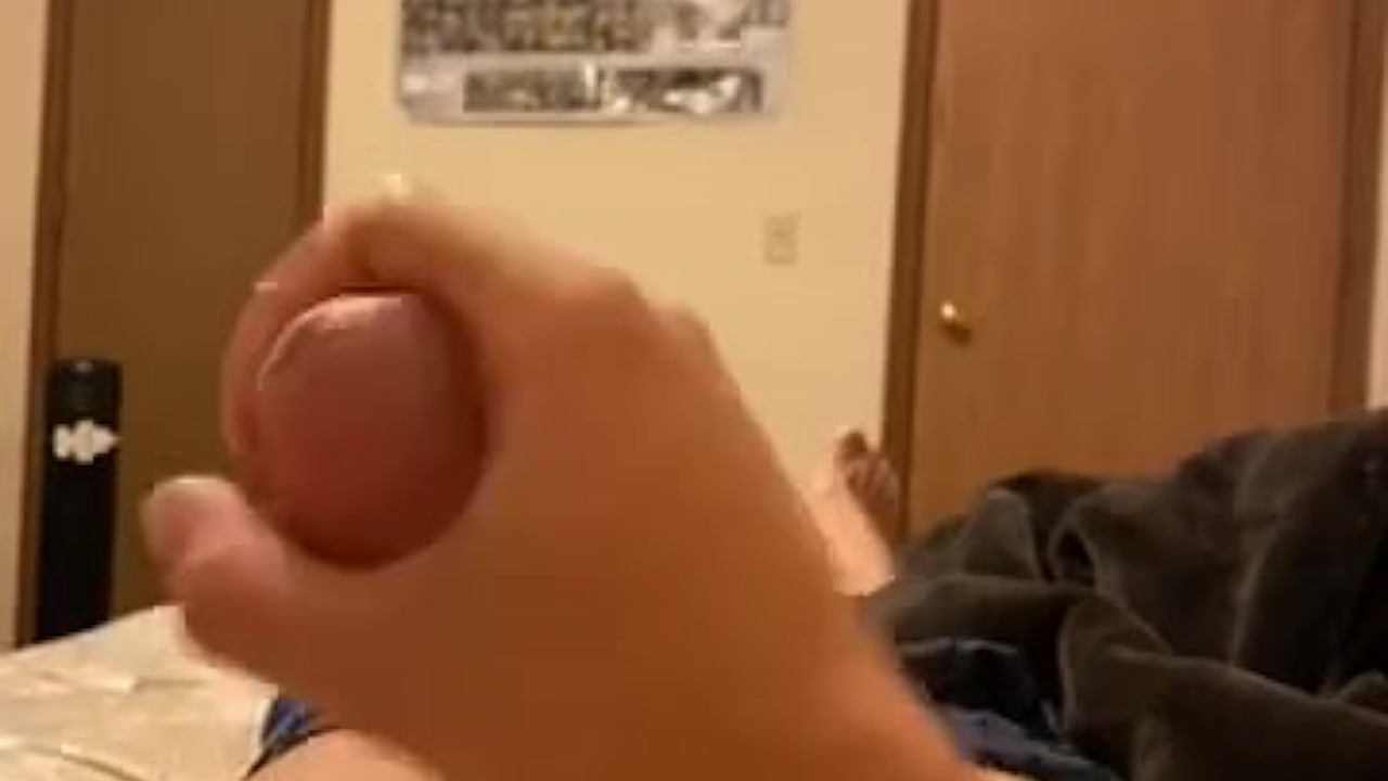 Guy Masturbates Before Bedtime