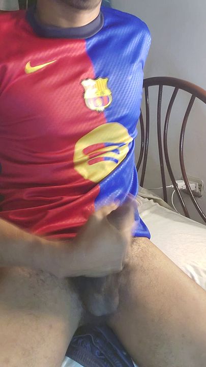 Solo Guy Gives Himself a Handjob