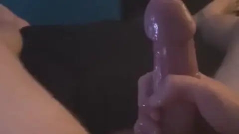 Guy Masturbates to Explosive Cumshot