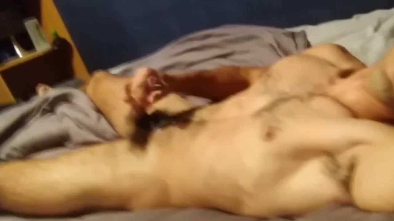 Hot Guy Masturbates in Relaxed Solo Scene