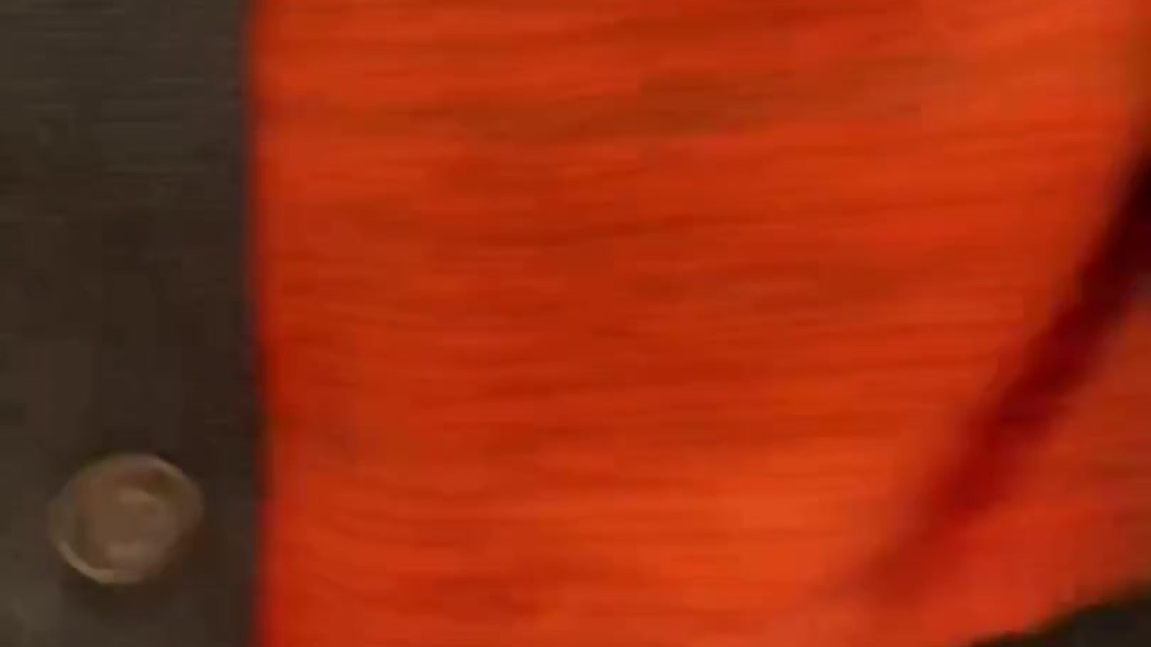 Eddie De Luca Gets Feeble Blowjob