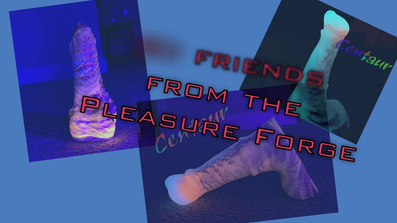 Jareth Stone Stretches Ass with Double Dildo Penetration