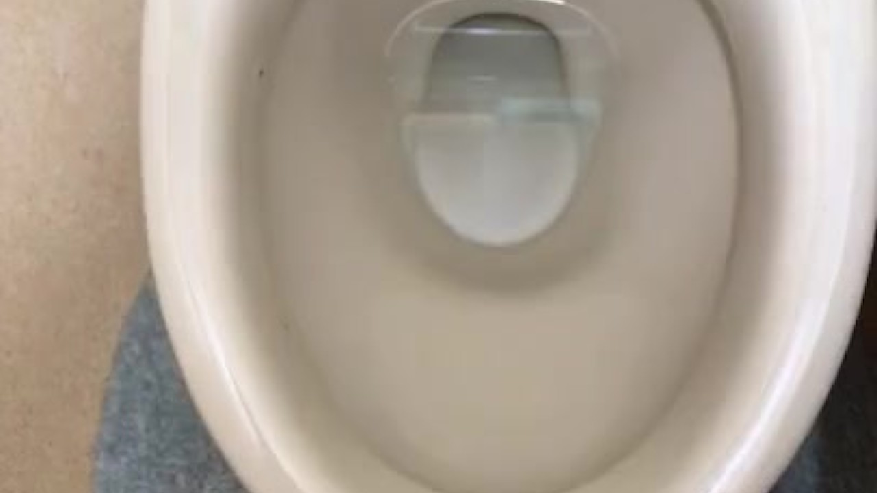 Asian Guy Masturbates in Solo Action