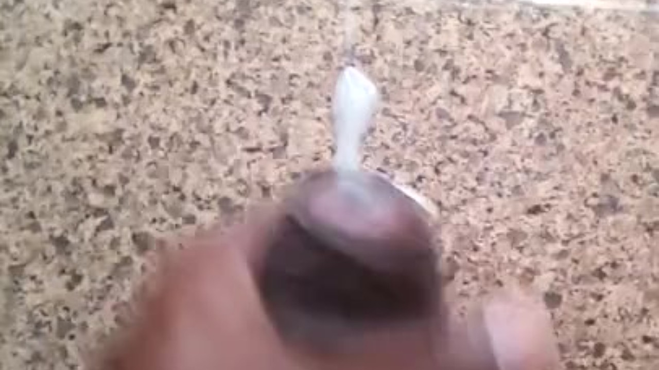 Guy Masturbates During Quarantine