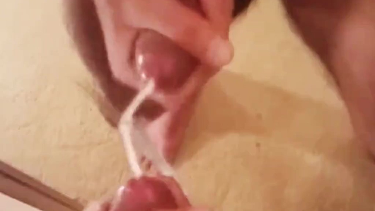 Guy Cums on Mirror in Solo Scene