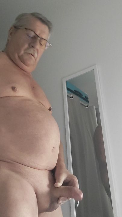 Solo Guy Masturbates with Intensity