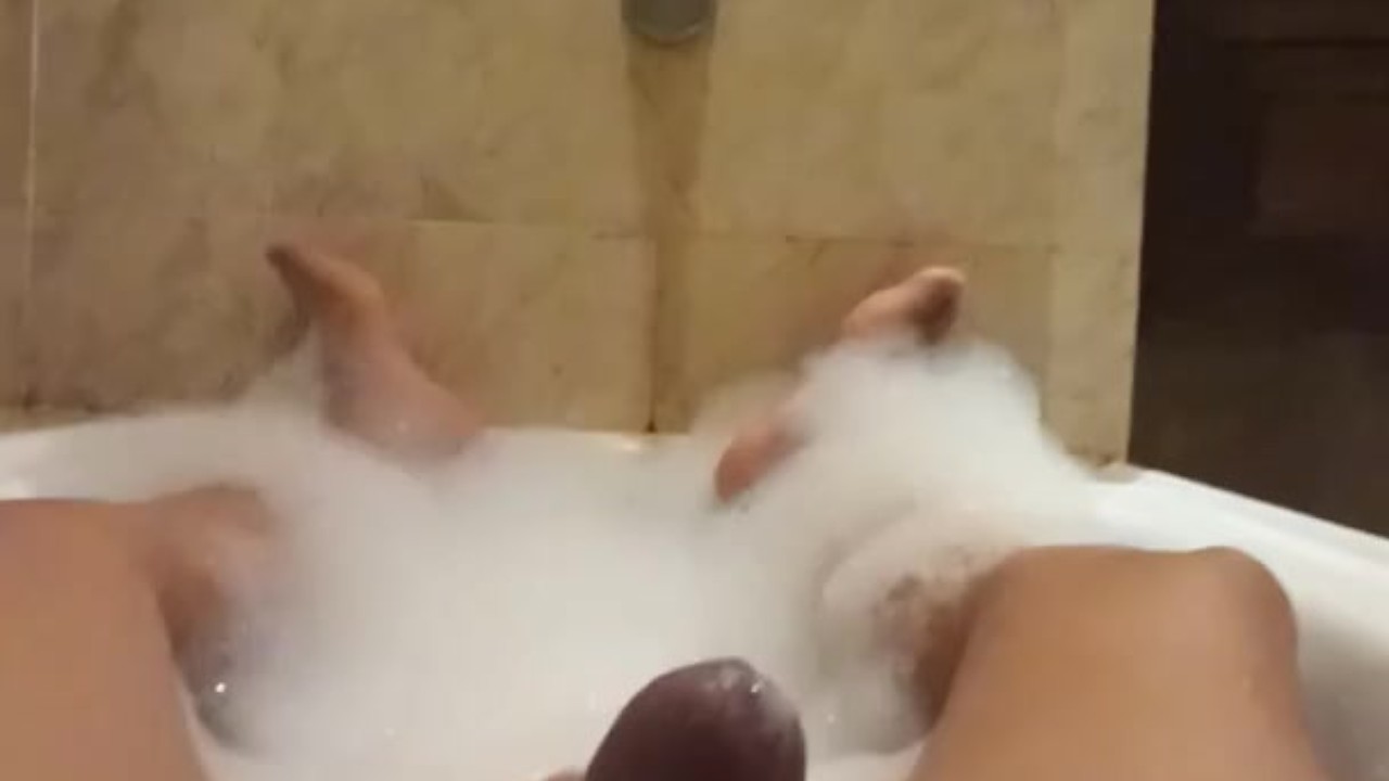 Gay Couple Shares Intimate Cumming Experience