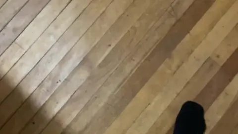 Eddie De Luca Cums Quick in Short Clip
