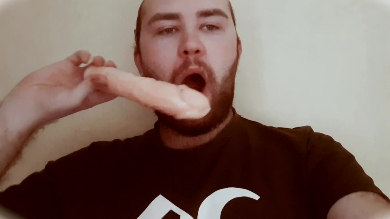 Guy Sucks Vibrator to Full Mouth Orgasm