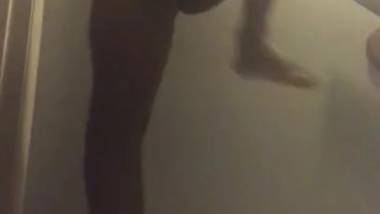 Jock Shows Off High Knees During Workout
