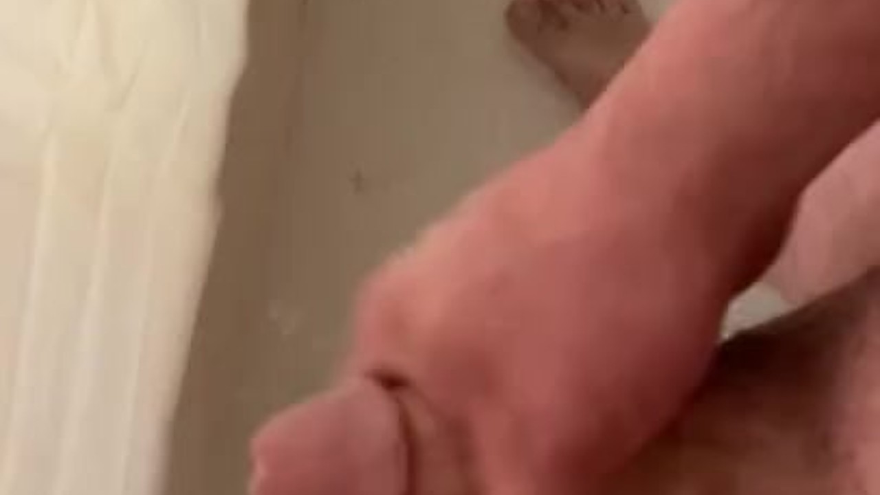 Guy Masturbates in Shower to Orgasm