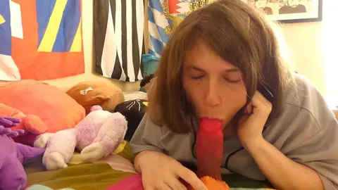 Morning Blowjob with Sloppy Deep Throat