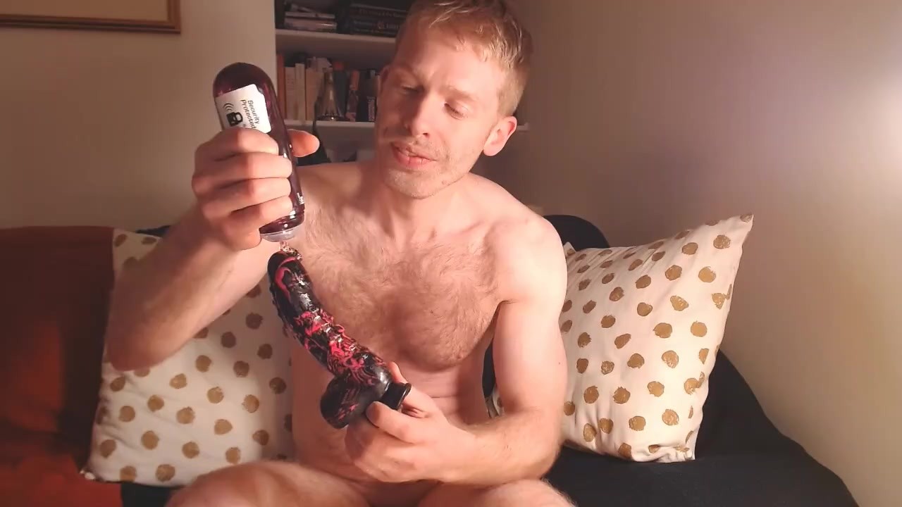 Gay Bottom Begs for Breeding with Huge Cumshot