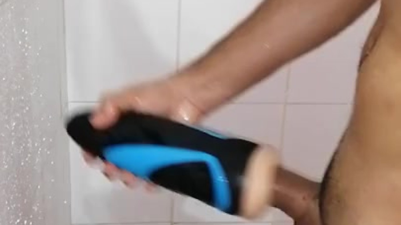 Guy Fucks Himself with Flashlight in Shower