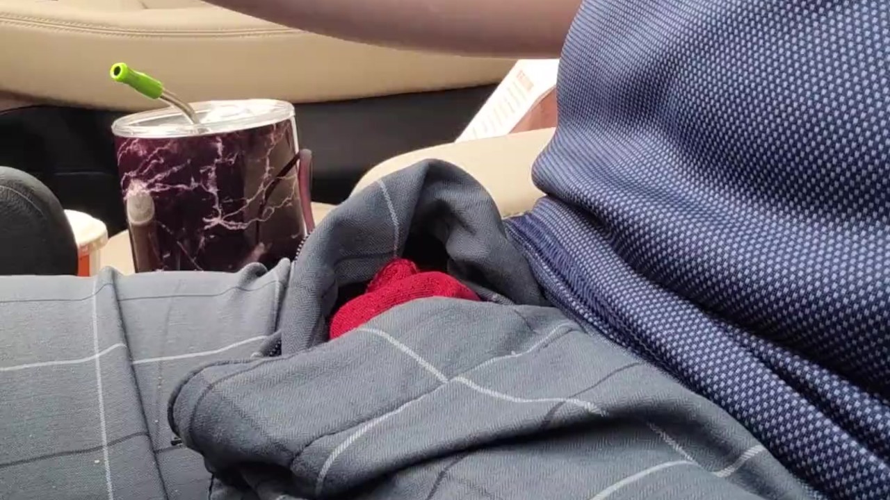 Gay Driver Masturbates While Driving