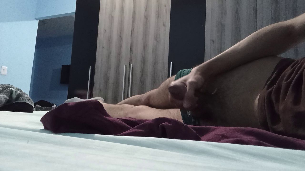 Gay Guy Masturbates in Front of Female Coworker