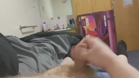 Chubby Guy Jerks Off to Cumshot in Dorm Room
