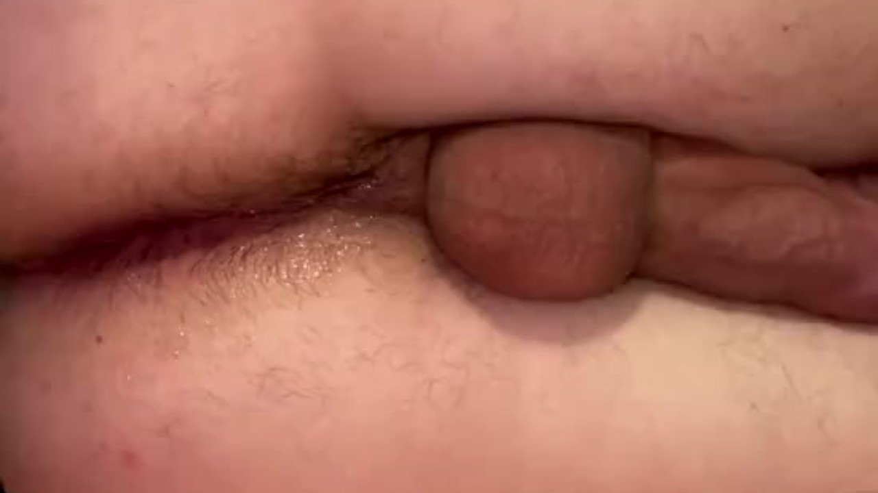 Solo Guy Enjoys Anal Play