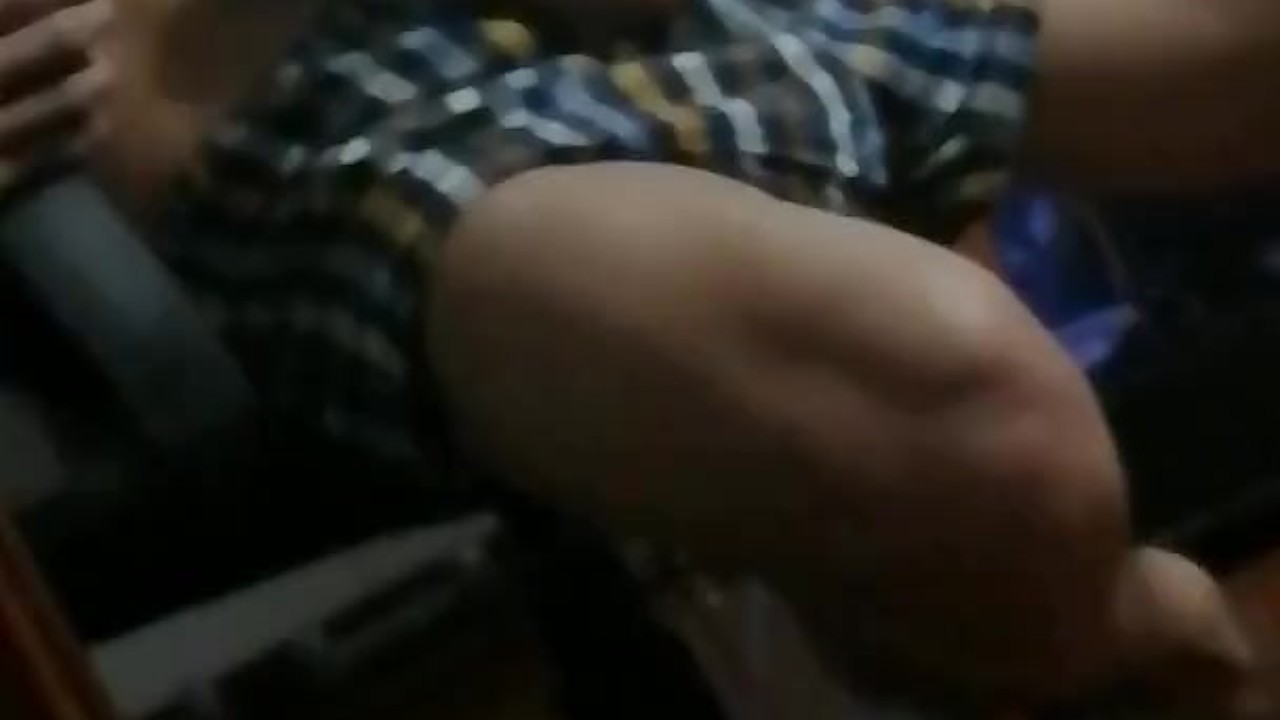 Solo Guy Jerks Off in Front of Mirror