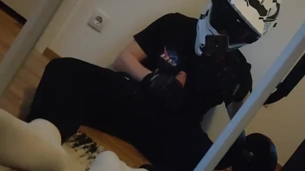Teen Twink Masturbates in Leather Gear