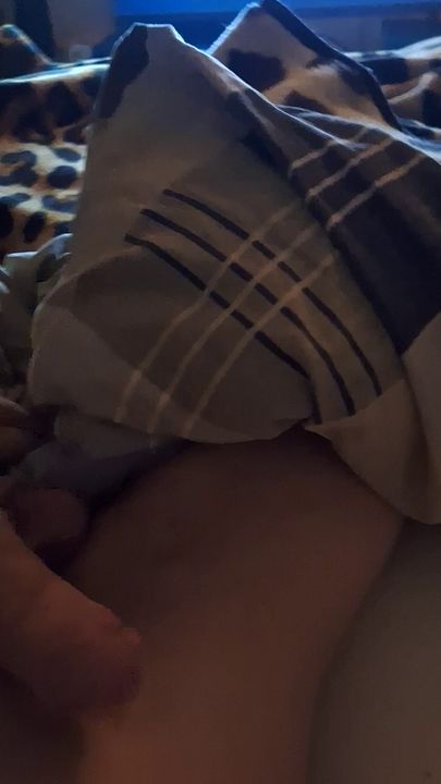 Solo Guy Masturbates His Hard Dick