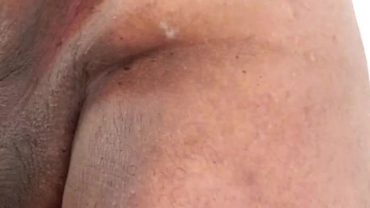 Hungry Asshole Gets Fucked with Snapple Bottle