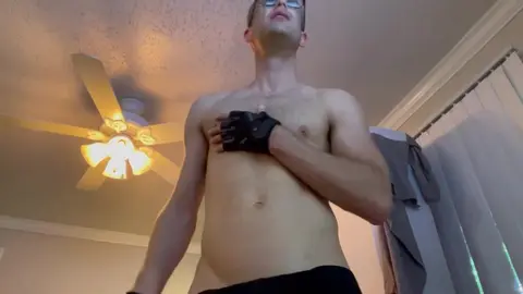 Cam Model Gives Dirty Talk in Ear