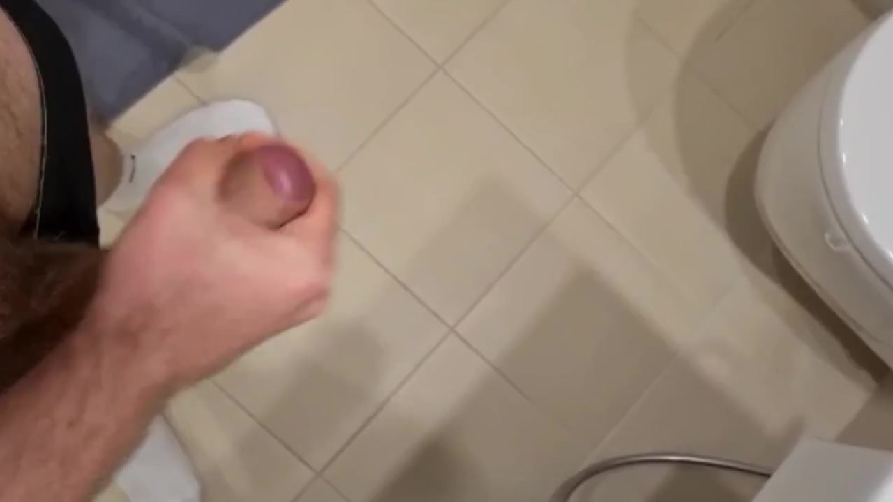 Big Cock Guy Masturbates to Orgasm