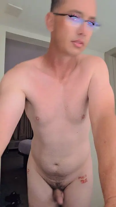 Dominant Twink Takes Control with Aggressive Oral