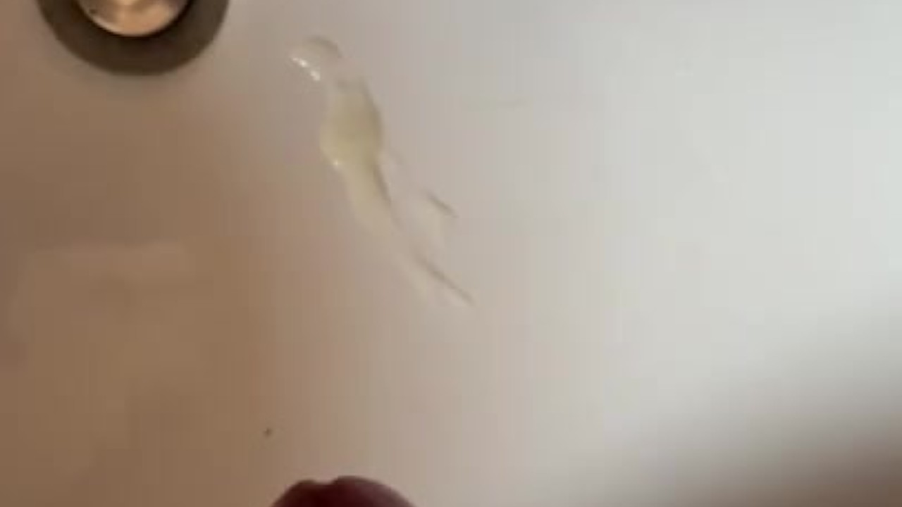 Straight Guy Gives Blowjob