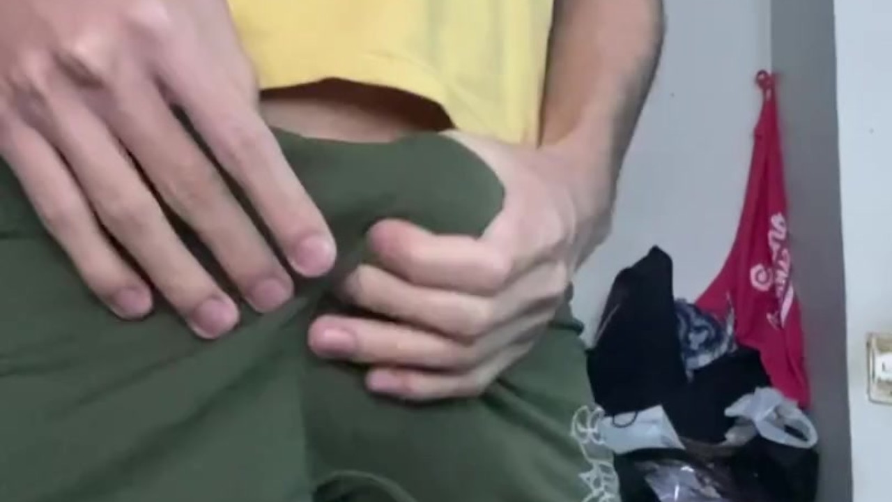 Latin Guy Loses Control Seeing Hot Ass