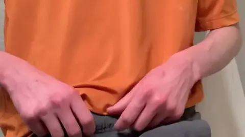 Solo Guy Jerks Off on Cam, No Cumshot