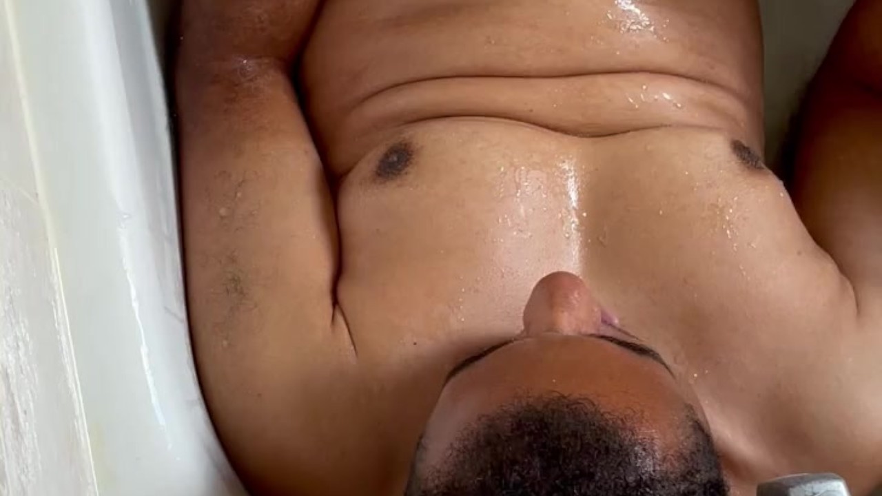 Gay Guy Pisses and Cums on Himself in Bathtub