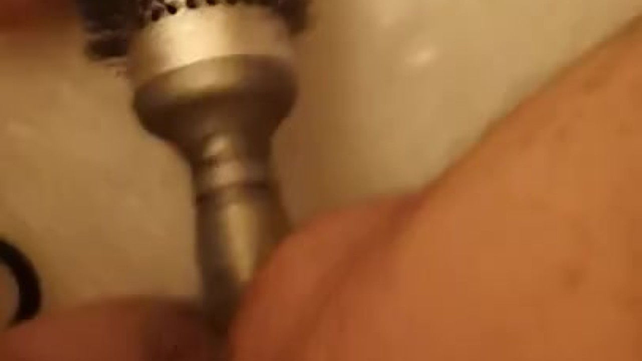 Guy Masturbates with Brush Like Dog