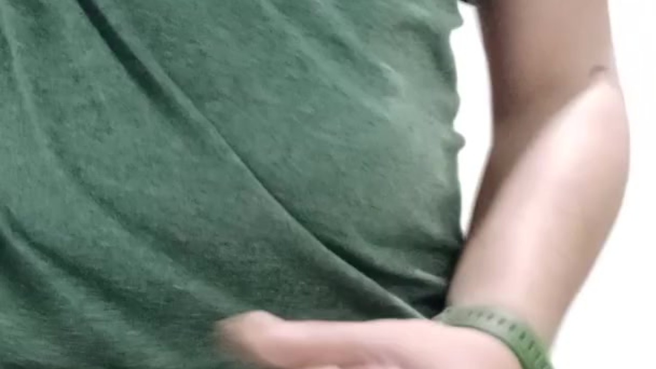 Gay Guy Jerks Off to Climax with Cumshot