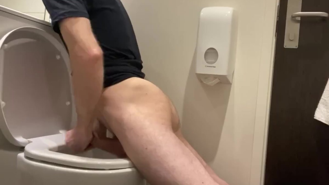 Horny Guys Fucking in Hotel Room
