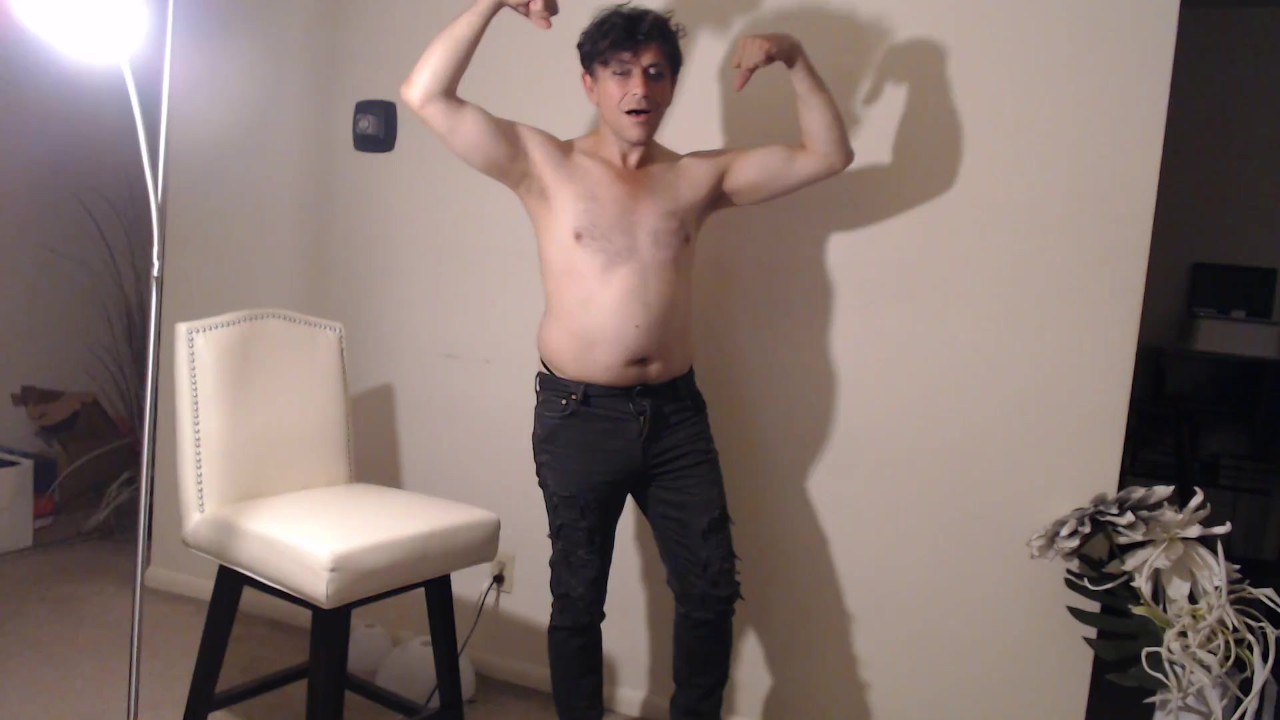 Hunks Engage in Hardcore Anal with Muscle Bottom