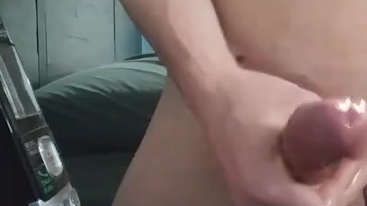 Solo Guy Jerks Off in Bedroom