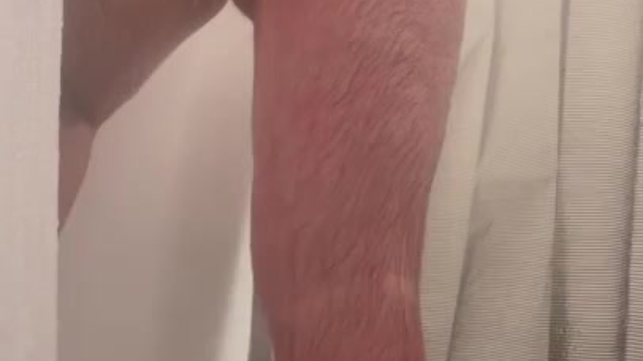 Thick Bottom Gets Showered with Close Up Action
