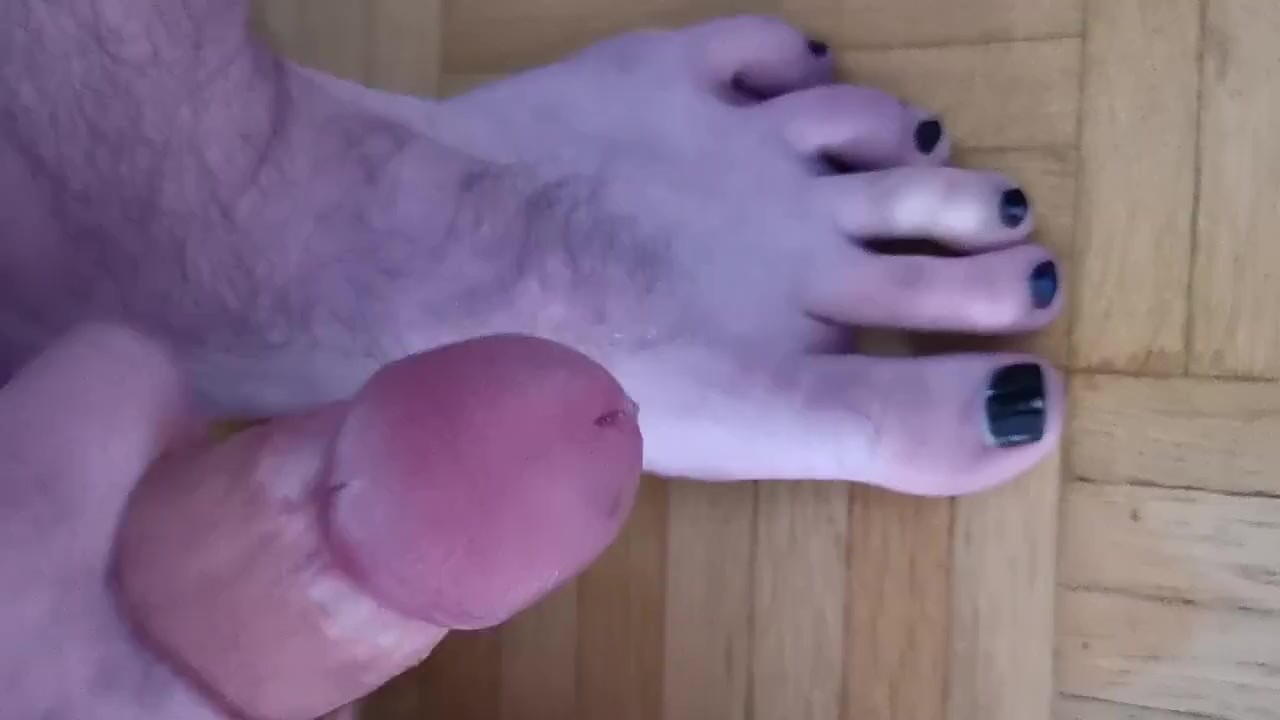 Sissy Boy Cums on His Own Feet