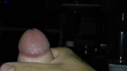 Solo Male Masturbates to Huge Cumload