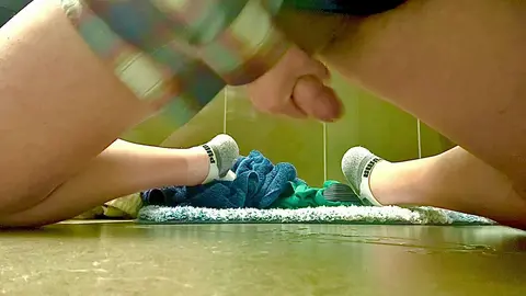 Gay Couple Fucks on Hotel Bathroom Floor