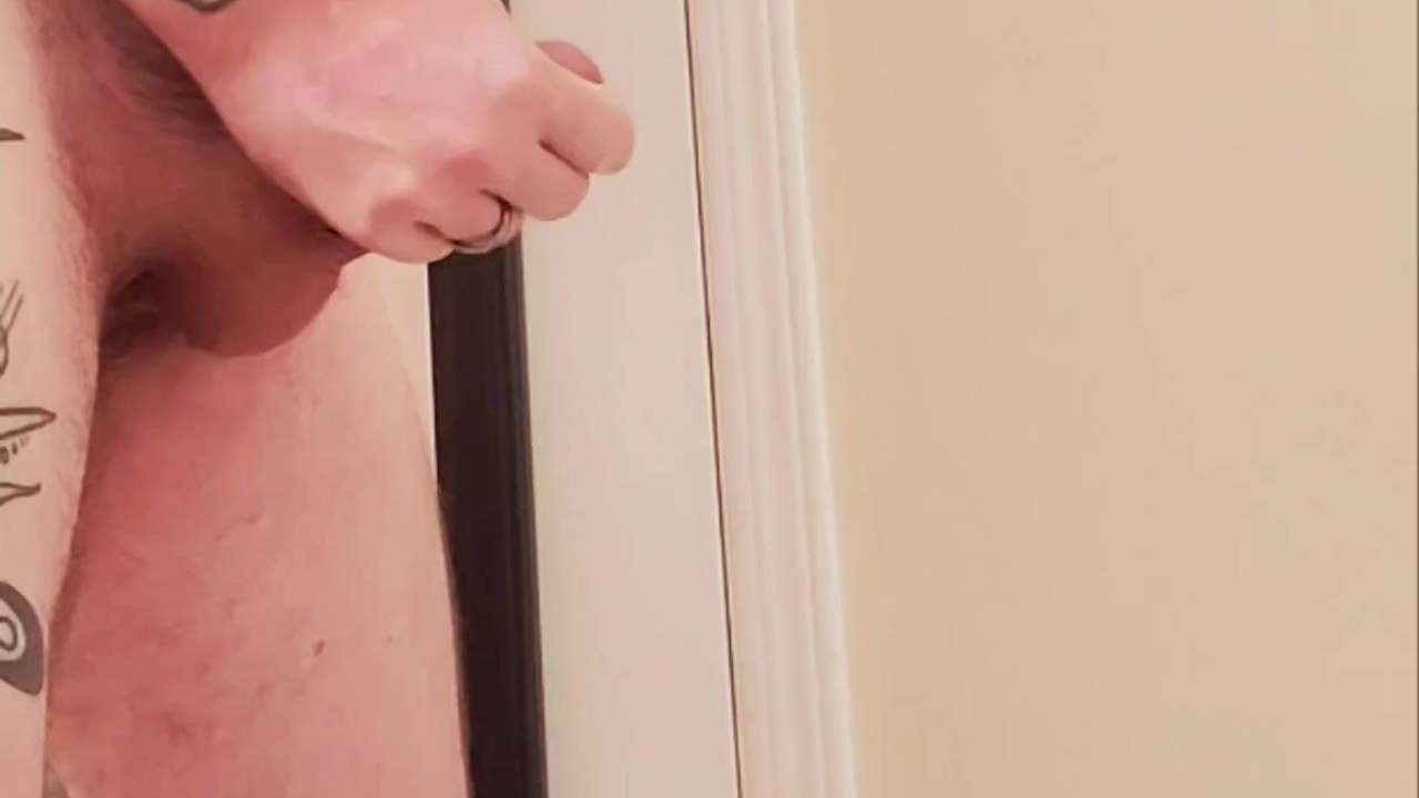 Gay Twinks Engage in Passionate Oral Sex