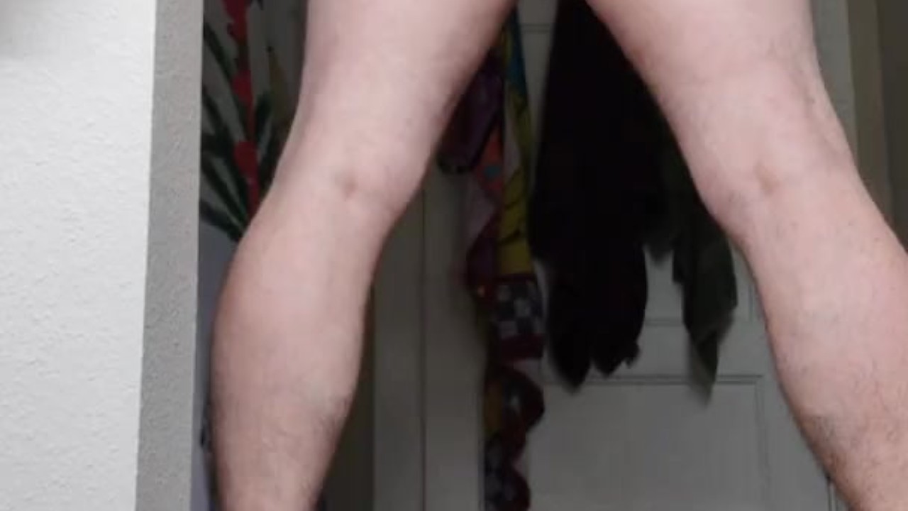 Twink Gives Blowjob, Premature Cumshot